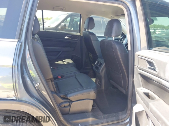 2018 Volkswagen Atlas SE with VIN 1V2CR2CA2JC576397, listed as a IAAI auction lot 41959708 with 168,619 mi miles and . Bid and sale history available at DreamBid. Image 8.