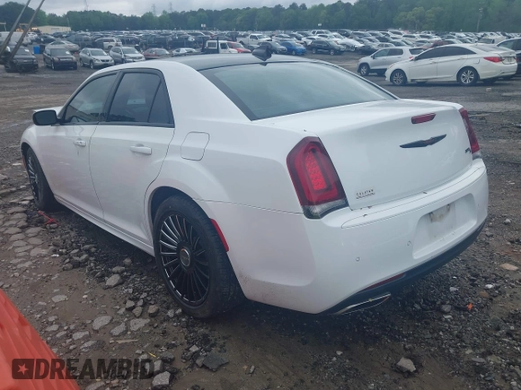 2021 Chrysler 300 S с VIN 2C3CCABT4MH558327, выставлен на аукционе IAAI как лот 41973134 с пробегом 58 216 миль миль и . История ставок и продаж доступна на DreamBid. Изображение 3.