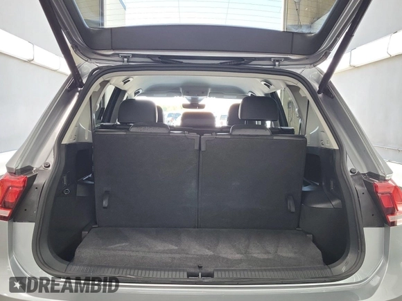 2024 Volkswagen Tiguan SE с VIN 3VV3B7AX9RM106728, выставлен на аукционе IAAI как лот 42845194 с пробегом 23 946 миль миль и . История ставок и продаж доступна на DreamBid. Изображение 40.
