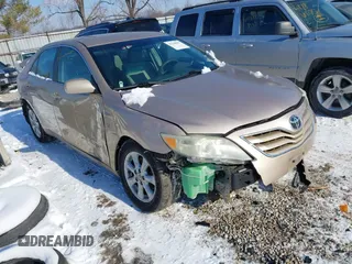 2011 Toyota Camry LE with VIN 4T1BF3EK3BU208593, listed as a IAAI auction lot 41258585 with 269,182 mi miles. Bid and sale history available at carsss.com. Image 1.