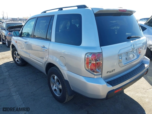 2008 Honda Pilot SE with VIN 5FNYF28318B022789, listed as a IAAI auction lot 41883657 with 129,059 mi miles. Bid and sale history available at carsss.com. Image 3.
