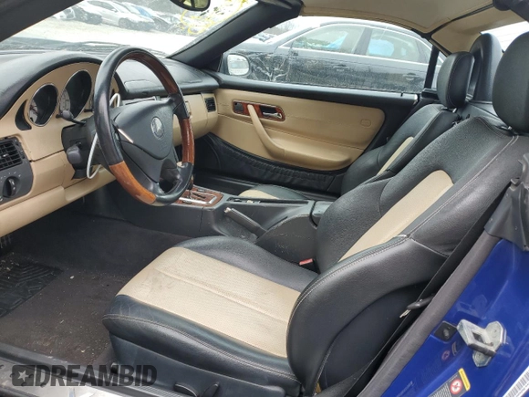 2002 Mercedes-Benz SLK 320 z VIN WDBKK65F22F249238, wystawiony jako Copart lot #84938474 z przebiegiem 128 108 mil mil oraz Szkoda całkowita • Salvage title. Historia ofert i sprzedaży dostępna na DreamBid. Obrazek 7.