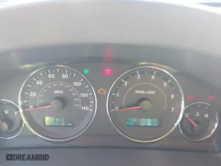 2006 Jeep Grand Cherokee Overland with VIN 1J8HR682X6C260987, listed as a IAAI auction lot 41669713 with 179,512 mi miles. Bid and sale history available at carsss.com. Image 7.