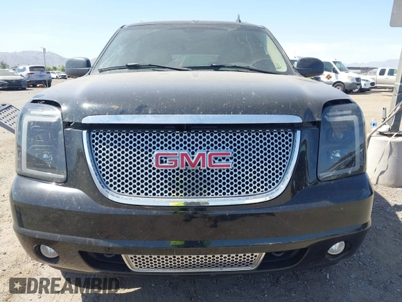 2007 GMC Yukon XL with VIN 1GKFK66827J284843, listed as a IAAI auction lot 42360026 with 203,706 mi miles and . Bid and sale history available at DreamBid. Image 6.