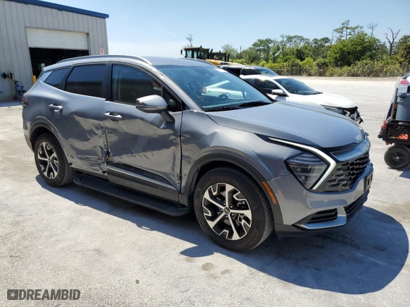 2024 Kia Sportage EX with VIN 5XYK3CDF7RG205788, listed as a Copart auction lot 50187275 with 6,706 mi miles and Clean Title. Bid and sale history available at carsss.com. Image 4.