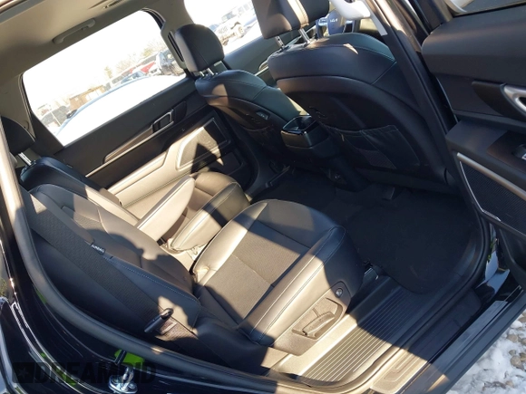2025 Kia Telluride S with VIN 5XYP64GC3SG576327, listed as a IAAI auction lot 41263250 with 3,774 mi miles and . Bid and sale history available at DreamBid. Image 8.