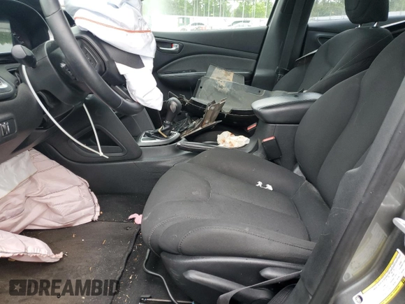 2013 Dodge Dart SXT z VIN 1C3CDFBA1DD155556, wystawiony jako Copart lot #56633845 z przebiegiem 50 676 mil mil oraz Szkoda całkowita • Salvage title. Historia ofert i sprzedaży dostępna na DreamBid. Obrazek 7.