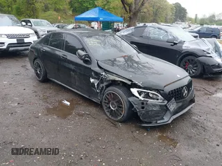 2017 Mercedes-Benz C 43 AMG z VIN 55SWF6EB3HU225952, wystawiony jako IAAI lot #42156063 z przebiegiem 118 196 mil mil oraz . Historia ofert i sprzedaży dostępna na DreamBid. Obrazek 1.
