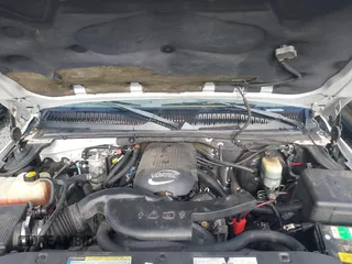 2001 Chevrolet Tahoe LT with VIN 1GNEK13T31J218674, listed as a IAAI auction lot 41529355 with 231,756 mi miles. Bid and sale history available at carsss.com. Image 10.