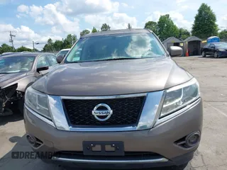 2014 Nissan Pathfinder SL with VIN 5N1AR2MN4EC656991, listed as a IAAI auction lot 42478585 with 153,511 mi miles and . Bid and sale history available at DreamBid. Image 12.