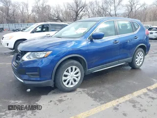 2018 Nissan Rogue SV z VIN KNMAT2MV1JP549695, wystawiony jako IAAI lot #41791393 z przebiegiem 66 856 mil mil oraz . Historia ofert i sprzedaży dostępna na DreamBid. Obrazek 2.