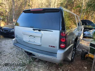 2011 GMC Yukon XL Denali with VIN 1GKS2MEF0BR102845, listed as a IAAI auction lot 41886377 with 210,991 mi miles. Bid and sale history available at carsss.com. Image 4.
