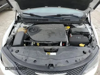 2016 Chrysler 200 S z VIN 1C3CCCBG4GN111295, wystawiony jako Copart lot #53568965 z przebiegiem 81 101 mil mil oraz Szkoda całkowita • Salvage title. Historia ofert i sprzedaży dostępna na DreamBid. Obrazek 12.