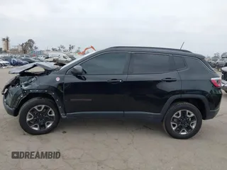 2018 Jeep Compass Trailhawk with VIN 3C4NJDDB3JT451658, listed as a IAAI auction lot 42087588 with 90,189 mi miles and . Bid and sale history available at DreamBid. Image 14.