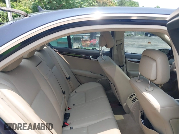 2010 Mercedes-Benz C 300 Sport с VIN WDDGF5EB4AR108712, выставлен на аукционе IAAI как лот 42399161 с пробегом 132 017 миль миль и . История ставок и продаж доступна на DreamBid. Изображение 8.