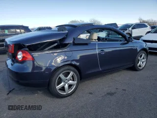 2007 Volkswagen Eos 2.0T with VIN WVWDA71F27V049675, listed as a Copart auction lot 49322735 with 106,678 mi miles and Salvage Title. Bid and sale history available at DreamBid. Image 3.