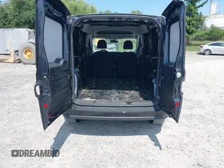 2022 Ram ProMaster City Cargo Tradesman z VIN ZFBHRFAB2N6Y42860, wystawiony jako IAAI lot #40139398 z przebiegiem 13 863 mil mil oraz . Historia ofert i sprzedaży dostępna na DreamBid. Obrazek 16.