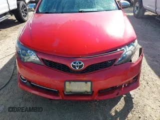 2014 Toyota Camry L with VIN 4T1BF1FK1EU817205, listed as a IAAI auction lot 41753999 with 162,984 mi miles. Bid and sale history available at carsss.com. Image 12.