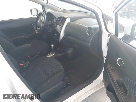 2015 Nissan Note S z VIN 3N1CE2CP8FL430215, wystawiony jako IAAI lot #42673875 z przebiegiem 68 379 mil mil oraz . Historia ofert i sprzedaży dostępna na DreamBid. Obrazek 5.