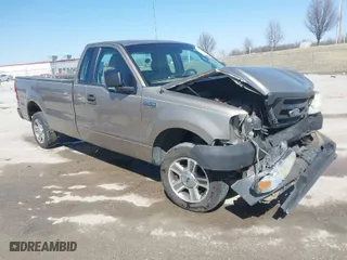 2005 Ford F-150 XL with VIN 1FTRF12285NB72457, listed as a IAAI auction lot 41717285 with 205,338 mi miles. Bid and sale history available at carsss.com. Image 1.