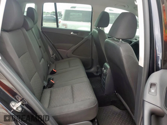 2017 Volkswagen Tiguan S with VIN WVGAV7AX4HK045724, listed as a Copart auction lot 60621715 with 64,004 mi miles and Salvage title. Bid and sale history available at DreamBid. Image 10.