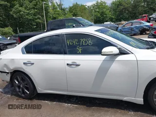 2013 Nissan Maxima SV с VIN 1N4AA5AP4DC813443, выставлен на аукционе IAAI как лот 42427858 с пробегом 202 019 миль миль и . История ставок и продаж доступна на DreamBid. Изображение 14.