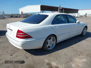 2002 Mercedes-Benz S-Class 5.0L with VIN WDBNG75J62A241861, listed as a IAAI auction lot 41482395 with 1 mi miles. Bid and sale history available at carsss.com. Image 4.