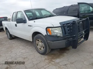 2009 Ford F-150 STX with VIN 1FTRX12W59KB75341, listed as a IAAI auction lot 42045577 with 195,427 mi miles and . Bid and sale history available at DreamBid. Image 1.