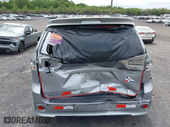 2017 Toyota Sienna SE with VIN 5TDXZ3DC5HS777793, listed as a IAAI auction lot 42295108 with 142,707 mi miles and . Bid and sale history available at DreamBid. Image 6.