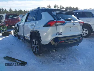 2024 Toyota RAV4 XSE z VIN JTMFB3FV9RD202172, wystawiony jako IAAI lot #41589995 z przebiegiem 6 016 mil mil oraz . Historia ofert i sprzedaży dostępna na DreamBid. Obrazek 3.