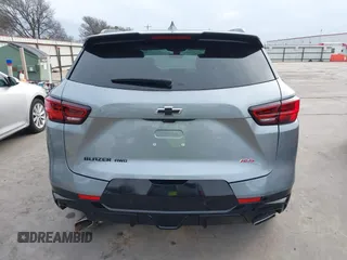 2025 Chevrolet Blazer RS с VIN 3GNKBKRS3SS124978, выставлен на аукционе IAAI как лот 41679182 с пробегом 3 532 миль миль и . История ставок и продаж доступна на DreamBid. Изображение 17.