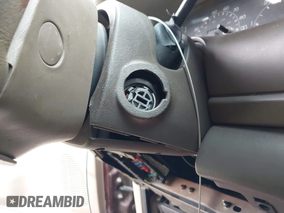2000 Ford Excursion Limited с VIN 1FMNU43SXYEC17970, выставлен на аукционе IAAI как лот 42519209 с пробегом 244 739 миль миль и . История ставок и продаж доступна на DreamBid. Изображение 12.