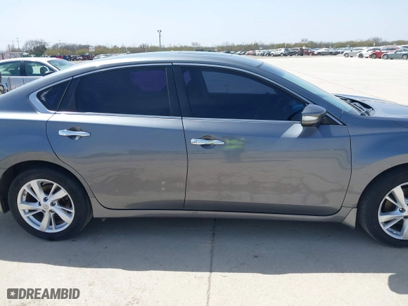 2014 Nissan Altima 2.5 SV with VIN 1N4AL3AP7EC425946, listed as a IAAI auction lot 41712045 with 227,734 mi miles. Bid and sale history available at carsss.com. Image 13.