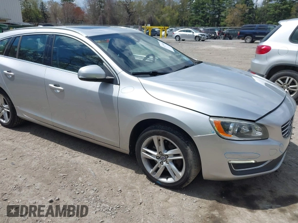 2015 Volvo V60 z VIN YV1612SB2F1188454, wystawiony jako IAAI lot #42176688 z przebiegiem 114 523 mil mil oraz . Historia ofert i sprzedaży dostępna na DreamBid. Obrazek 1.