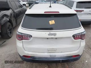2019 Jeep Compass Latitude z VIN 3C4NJCBBXKT802046, wystawiony jako IAAI lot #41359411 z przebiegiem 82 747 mil mil oraz . Historia ofert i sprzedaży dostępna na DreamBid. Obrazek 13.