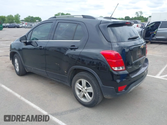 2020 Chevrolet Trax LT with VIN 3GNCJLSB8LL333975, listed as a IAAI auction lot 42115750 with 114,436 mi miles. Bid and sale history available at carsss.com. Image 3.