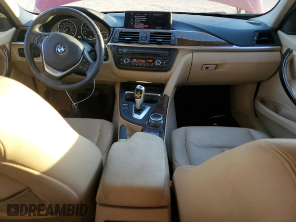 2014 BMW 3 Series 328i z VIN WBA3A5C55EJ463975, wystawiony jako Copart lot #61214915 z przebiegiem 118 677 mil mil oraz Szkoda całkowita • Salvage title. Historia ofert i sprzedaży dostępna na DreamBid. Obrazek 8.
