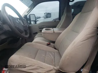 2008 Ford F-350 XL z VIN 1FTWW315X8EA98344, wystawiony jako Copart lot #42523635 z przebiegiem 74 639 mil mil oraz Czysty tytuł • Clean title. Historia ofert i sprzedaży dostępna na DreamBid. Obrazek 7.