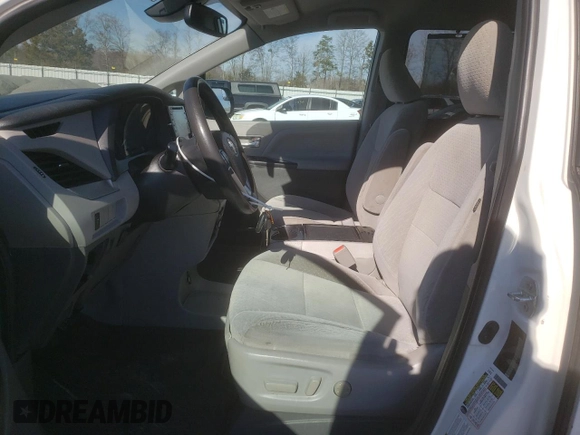 2020 Toyota Sienna LE with VIN 5TDJZ3DC6LS239120, listed as a Copart auction lot 45532665 with 477,555 mi miles and Clean title. Bid and sale history available at DreamBid. Image 7.