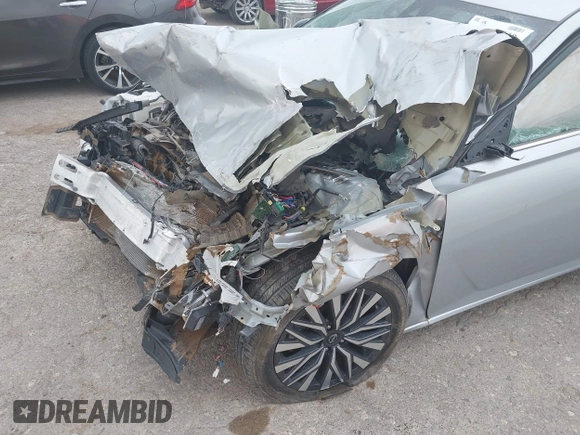 2024 Nissan Altima SV z VIN 1N4BL4DV7RN378187, wystawiony jako IAAI lot #42124459 z przebiegiem Nie podano mil oraz . Historia ofert i sprzedaży dostępna na DreamBid. Obrazek 6.