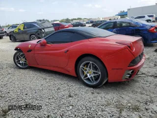 2012 Ferrari California z VIN ZFF65LJA0C0185161, wystawiony jako Copart lot #54987374 z przebiegiem 35 280 mil mil oraz . Historia ofert i sprzedaży dostępna na DreamBid. Obrazek 2.