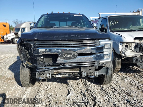 2018 Ford F-450 z VIN 1FT9W4DT1JED24368, wystawiony jako Copart lot #73235634 z przebiegiem 65 774 mil mil oraz Szkoda całkowita • Salvage title. Historia ofert i sprzedaży dostępna na DreamBid. Obrazek 5.