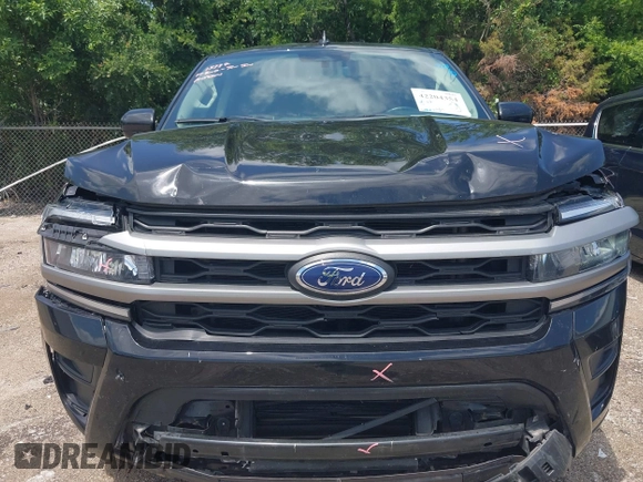 2024 Ford Expedition Max XLT with VIN 1FMJK1J8XREA24875, listed as a IAAI auction lot 42204354 with 46,435 mi miles and . Bid and sale history available at DreamBid. Image 6.