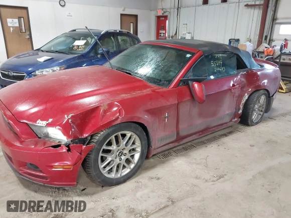 2013 Ford Mustang V6 с VIN 1ZVBP8EM8D5200645, выставлен на аукционе IAAI как лот 41035547 с пробегом 156 702 миль миль и . История ставок и продаж доступна на DreamBid. Изображение 2.