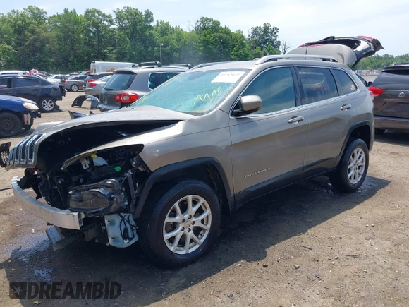 2016 Jeep Cherokee Latitude with VIN 1C4PJMCS3GW251912, listed as a IAAI auction lot 39753032 with 59,401 mi miles. Bid and sale history available at carsss.com. Image 17.