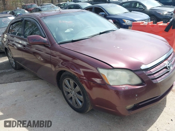 2006 Toyota Avalon XL with VIN 4T1BK36B26U067953, listed as a IAAI auction lot 41808908 with 266,175 mi miles. Bid and sale history available at carsss.com. Image 1.