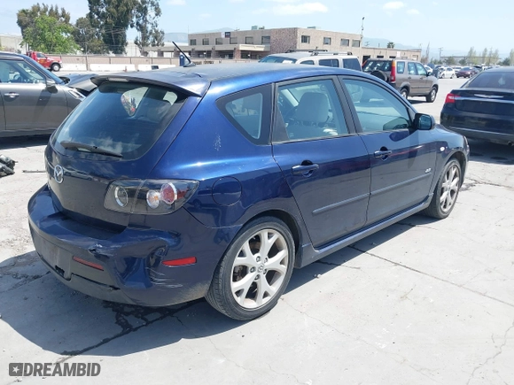 2008 Mazda Mazda3 s Grand Touring with VIN JM1BK344X81125840, listed as a IAAI auction lot 42063294 with 125,843 mi miles. Bid and sale history available at carsss.com. Image 4.
