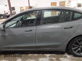 2018 Tesla Model 3 Long Range Battery with VIN 5YJ3E1EB8JF113566, listed as a IAAI auction lot 41726484 with 91,255 mi miles and . Bid and sale history available at DreamBid. Image 14.