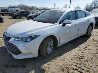 2022 Toyota Avalon XLE z VIN 4T1JZ1FBXNU071758, wystawiony jako Copart lot #42793923 z przebiegiem 32 090 mil mil oraz . Historia ofert i sprzedaży dostępna na DreamBid. Obrazek 1.