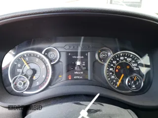 2022 Ram 2500 Tradesman z VIN 3C6UR5HLXNG319256, wystawiony jako Copart lot #77614424 z przebiegiem 43 755 mil mil oraz Szkoda całkowita • Salvage title. Historia ofert i sprzedaży dostępna na DreamBid. Obrazek 9.